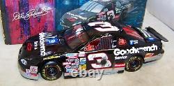 124 Action 1997 #3 Goodwrench Daytona 500 Crash Car Dale Earnhardt Sr Donor Box