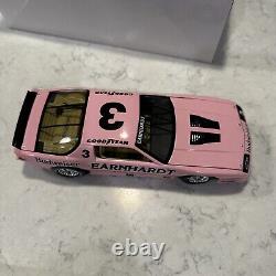 124-Action-Dale Earnhardt #3 Budweiser 1989 Camaro IROC Xtreme-Pink New