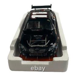 124 Scale Denny Hamlin #11 FedEx Express Raced Version Diecast Vehicle 2008