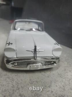 1957 Ralph Earnhardt Oldsmobile Convertible Stock Car #88 Diecast 124 2266/2269