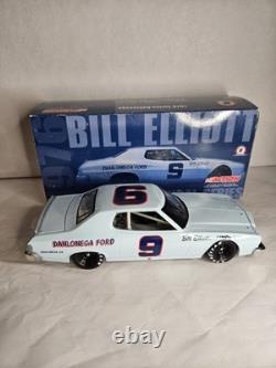 1976 Bill Elliott #9 Dahlonega Ford Torino 124 Action Diecast Car