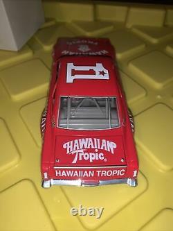 1979 Donnie Allison #1 Hawaiian Tropic Oldsmobile 124 NASCAR Action Diecast MIB