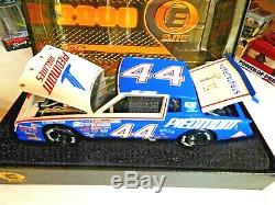 1984 Terry Labonte # 44 Piedmont Airlines Rcca Elite 1/24 Action Nascar Diecast