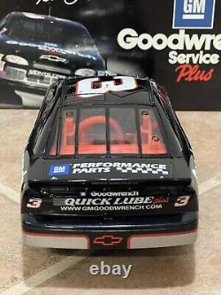 1999 Dale Earnhardt Goodwrench Service Plus Monte Carlo NASCAR Action 1/18