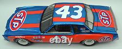 1/24 Action 2004 Richard Petty #43 STP Chevy 400 Wins Nashville Win