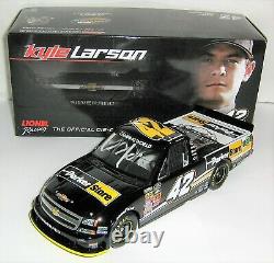 1/24 = Action / Kyle Larson 2014 / #42 / Parker Store / Chevy Silverado Truck