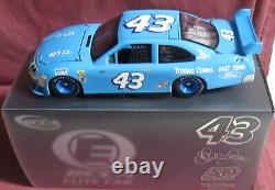 1/24 Elite Richard Petty 100th Win, 69 Torino, #43, 2008 Fusion, Autographed