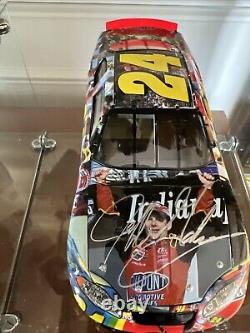 1/24 Jeff Gordon #24 Dupont AUTOGRAPHED