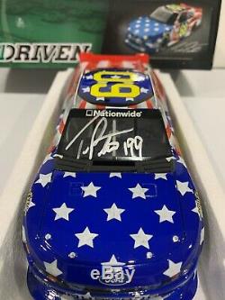 1/24 Travis Pastrana #60 Nascar Roush Fenway Racing Flag car Autographed 199
