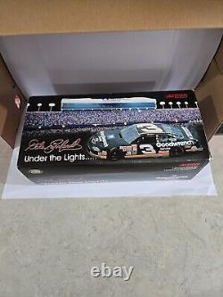 2000 Dale Earnhardt #3 Goodwrench Under The Lights Bank withkey 1/24