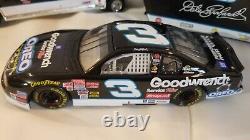2001 Action Dale Earnhardt Goodwrench Race Car withCrew Cab & Show Trailer