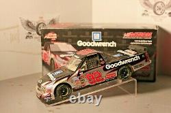 2005 Kevin Harvick GM Goodwrench #92 KHI 1/24 Action NASCAR Truck Diecast