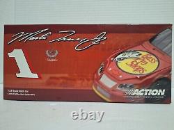 2005 Martin Truex Jr BPS Tracker Boat Red 1/24 Action NASCAR Diecast Autographed