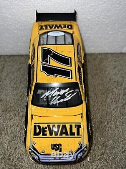 2009 124 Autographed Matt Kenseth Daytona 500 Raced Version Win #17 Dewalt