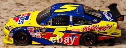 2009 #5 Mark Martin CARQUEST Chevy Impala SS Chicagoland Raced Win 124 Diecast