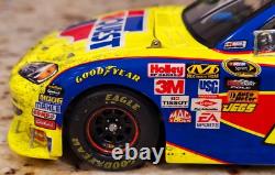 2009 #5 Mark Martin CARQUEST Chevy Impala SS Chicagoland Raced Win 124 Diecast