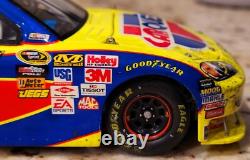 2009 #5 Mark Martin CARQUEST Chevy Impala SS Chicagoland Raced Win 124 Diecast