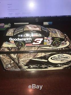2009 Dale Earnhardt Sr. #3 Goodwrench Realtree 1/24 NASCAR Action #1632/2011 MIB