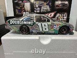 2010 Kyle Busch #18 Bristol Sweep Set Raced Win Version 1/24 Diecast Doublemint