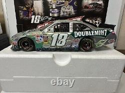 2010 Kyle Busch #18 Bristol Sweep Set Raced Win Version 1/24 Diecast Doublemint