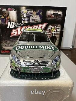 2010 Kyle Busch #18 Bristol Sweep Set Raced Win Version 1/24 Diecast Doublemint