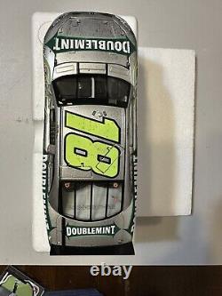 2010 Kyle Busch #18 Bristol Sweep Set Raced Win Version 1/24 Diecast Doublemint