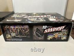 2010 Kyle Busch #18 Bristol Sweep Set Raced Win Version 1/24 Diecast Doublemint