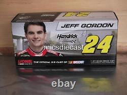 2013 Jeff Gordon #24 Dupont Cromax Pro Action Diecast 124 HSM NIB