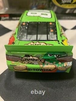 2015 Kyle Busch Autographed #18 M&Ms Crispy Sonoma Raced Win 1/24