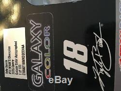 2015 NASCAR Championship Kyle Busch Autographed M&M'S Action 1 24 Galaxy Diecast