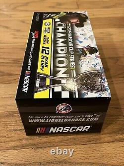 2023 Ryan Blaney #12 Menards Dutch Boy Phoenix Raced Version NASCAR 1/24 Diecast