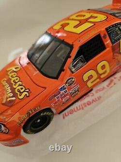 2 Action 124 2006 #29 Kevin Harvick Reese's Caramel Cups Monte Carlo