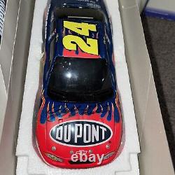 2 Autographed 2002/2006 Bank Jeff Gordon #24 DuPont Signed 124 NASCAR Action