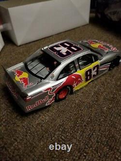 #83 Brian Vickers 2011 Red Bull 1/24 NASCAR Diecast