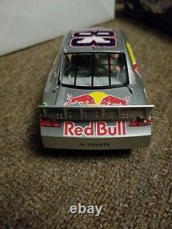 #83 Brian Vickers 2011 Red Bull 1/24 NASCAR Diecast