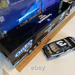 ACTION 1/24 Dale Earnhardt 2001 Oreo 6 wheeler Show Trailer, Crew Cab, Stock car