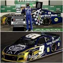 AUTOGRAPHED CHASE ELLIOTT 2020 CHARLOTTE RACED IN KELLEY BLUE BOOK 1/24 action