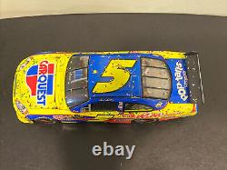 Action 124 2009 Mark Martin #5 Carquest Phoenix Win 124 NASCAR No Box READ