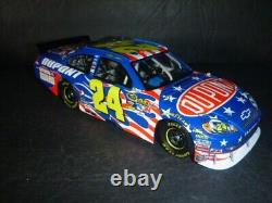 Action 124 Jeff Gordon #24 DuPont Honoring Our Soldiers 2010 Impala 1 of 2,512