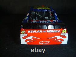 Action 124 Jeff Gordon #24 DuPont Honoring Our Soldiers 2010 Impala 1 of 2,512