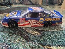 Action 2001 Michael Waltrip #15 Stars and Stripes 124 Monte Carlo W hatB signed