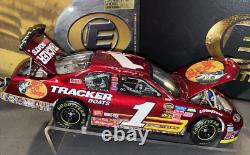 Action Diecast 2005 Martin Truex Jr #1 Bass Pro Shops 124 Scale NASCAR Elite