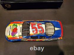 Action Elite Robbie Gordon #55 Fruit Of The Loom 2004 Monte Carlo 124 Scale Car