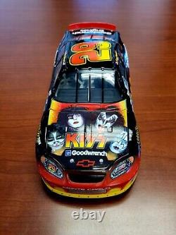 Action Kevin Harvick #29 Gm Goodwrench/kiss 2004 Nascar 124 Diecast