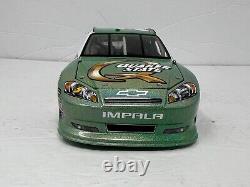 Action Nascar #5 Mark Martin Quaker State Flashcoat Color Impala 124 Diecast