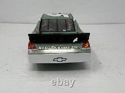 Action Nascar #5 Mark Martin Quaker State Flashcoat Color Impala 124 Diecast