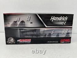 Action Nascar #5 Mark Martin Quaker State Flashcoat Color Impala 124 Diecast