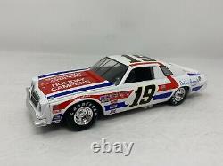 Action Nascar Historical #19 Dale Earnhardt Belden Asphalt 1977 Malibu Diecast