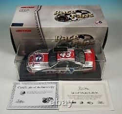 Action Platinum Richard Petty 200th Victory Autographed Edition 124 Diecast Car