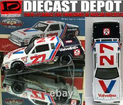 Cale Yarborough 1982 Valvoline Buick 1/24 Action Cale Yarborough 1982 Valvoline